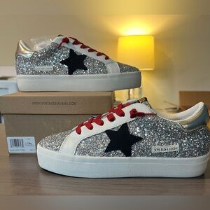 NWT Vintage Havana Silver Glitter Sneakers - Sz 7.5